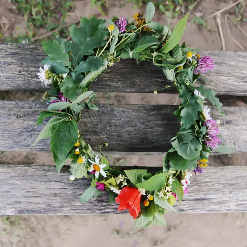 Kräuter- und Blumenkranz
